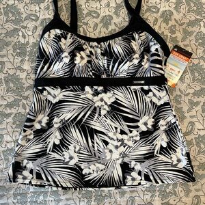 ZeroXposur Black and White Sleeveless Bustier Tank Top